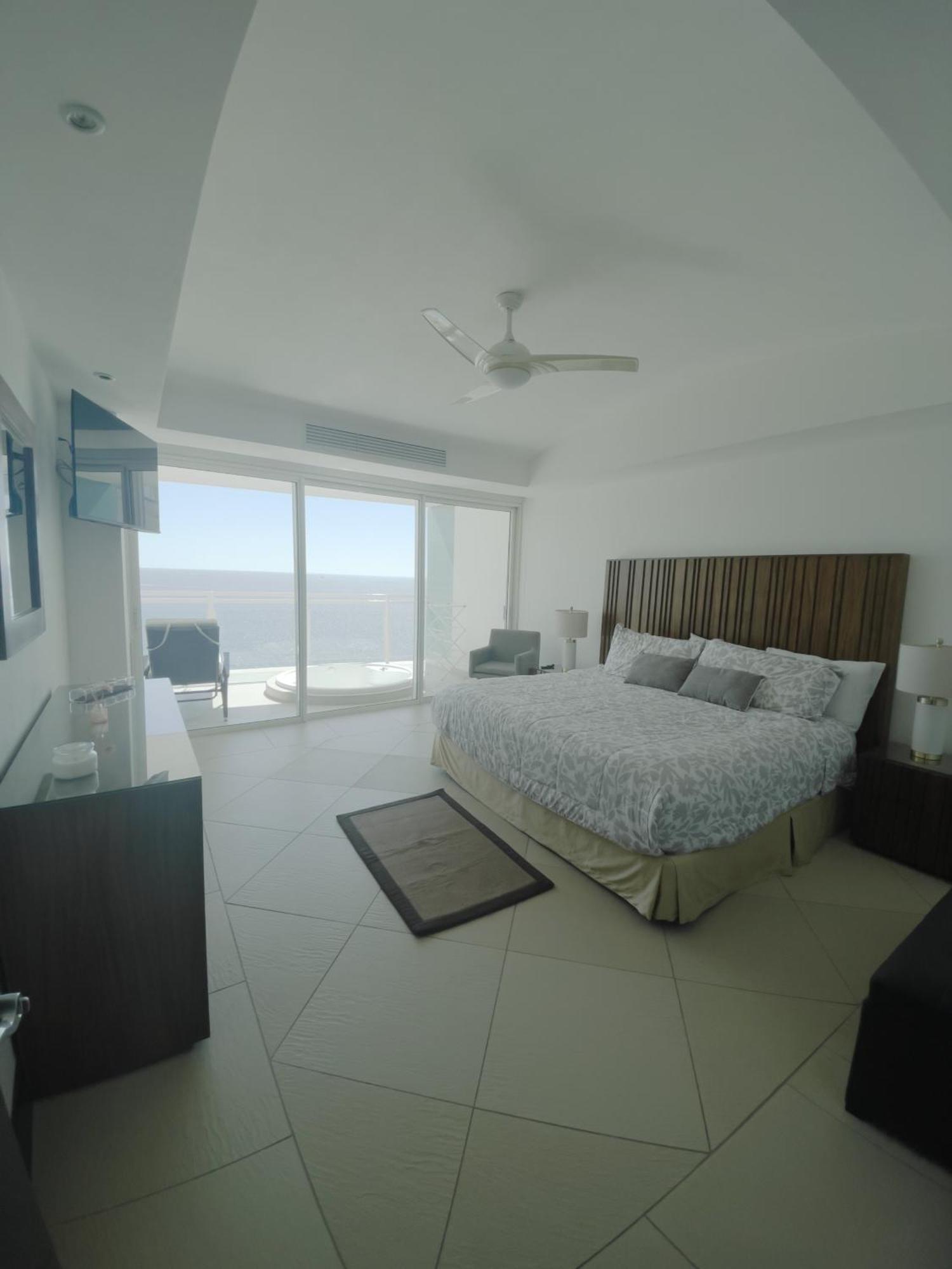 Bay View Grand Marina Ixtapa Condo En Pie De Playa Εξωτερικό φωτογραφία